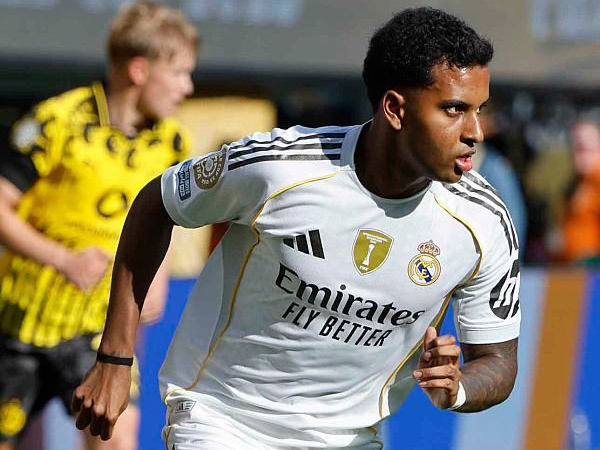 Tottenham Incar Rodrygo Goes, Pengganti Son Heung-min?